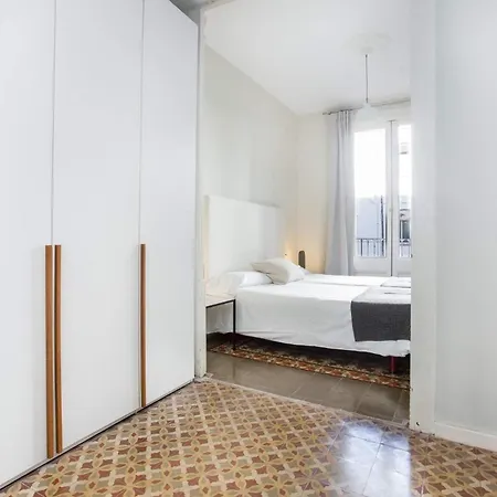 Appartement 4bedroom With Balcony In Ramblas 1 1