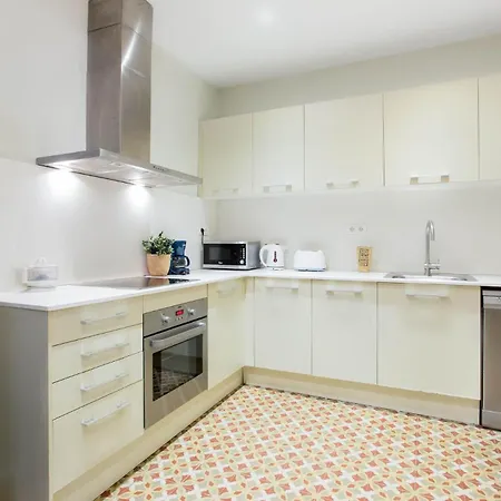 4bedroom With Balcony In Ramblas 1 1 Barcelona