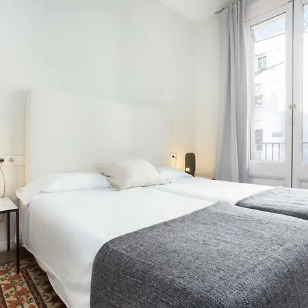 4bedroom With Balcony In Ramblas 1 1 Barcelona