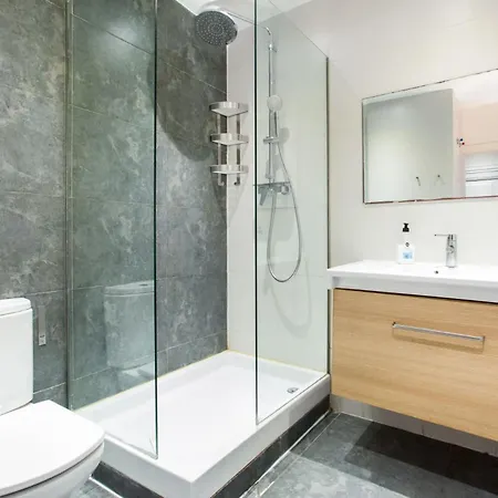 4bedroom With Balcony In Ramblas 1 1 * Barcelona