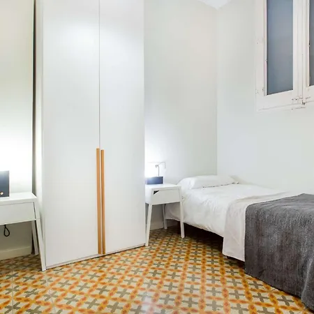 4bedroom With Balcony In Ramblas 1 1